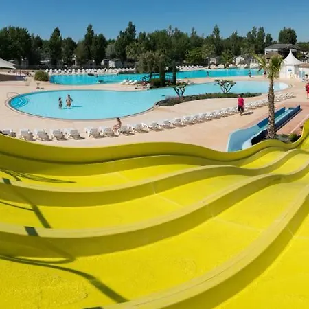 Campsite Bungalow Luxe Mazet Royal Carabasse Plage Acces Proximite Piscine *